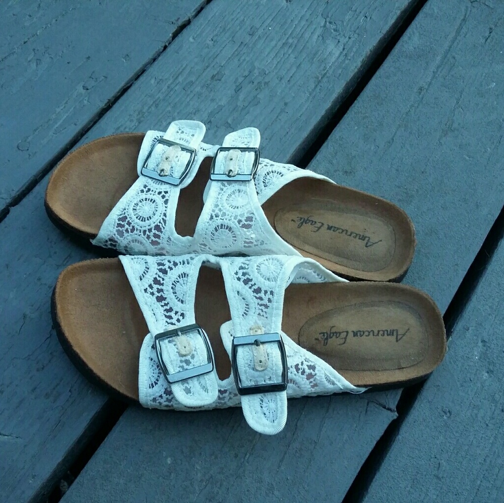 American Eagle women's white sandals